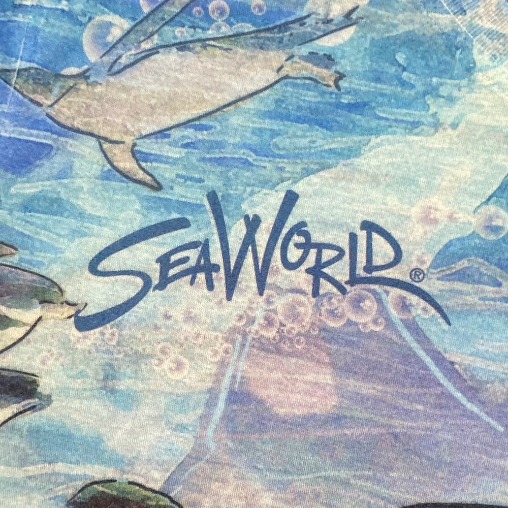 SeaWorld Penguin All Over Print TShirt Sz M Blue Purple Watercolor Graphic Tee - Picture 3 of 10